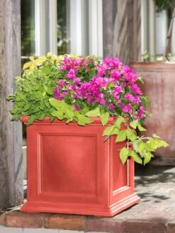 Fairfield Self-Watering Square Planter, 20” X 20” -Garden Care Store 39 618 08477 tif
