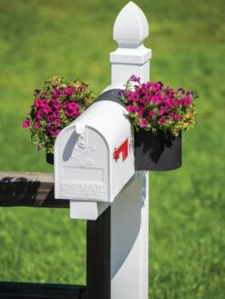 Garden Care Store 21 Mailbox Planter